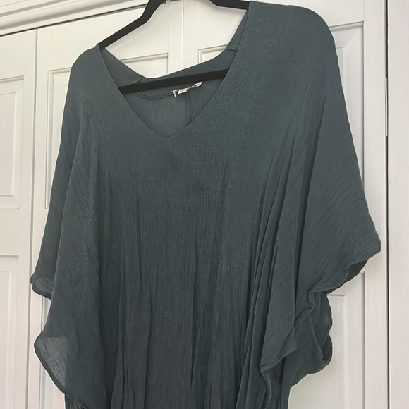 Umgee Top - Picture 2 of 3